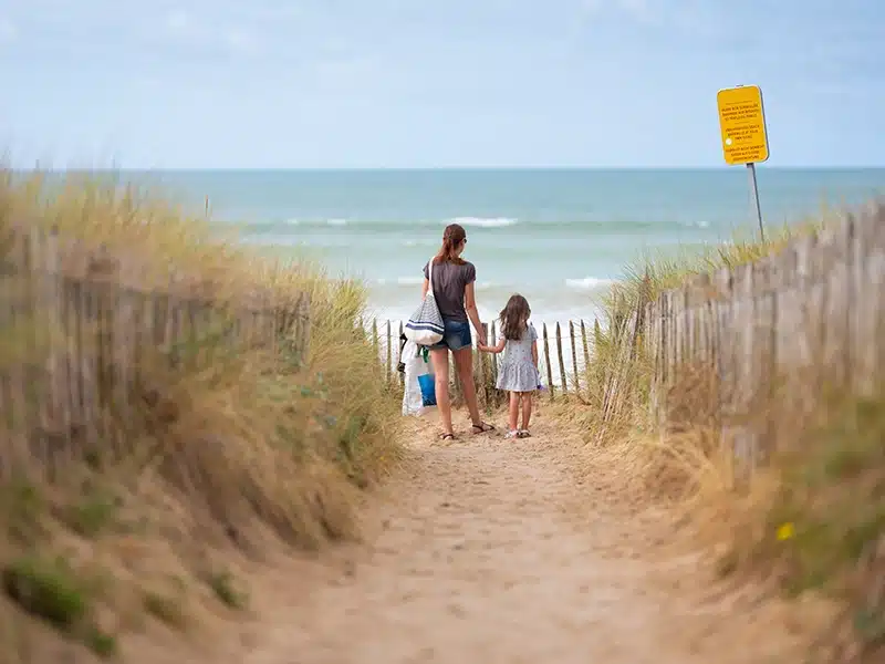 camping les dunes ille de re close to the beach